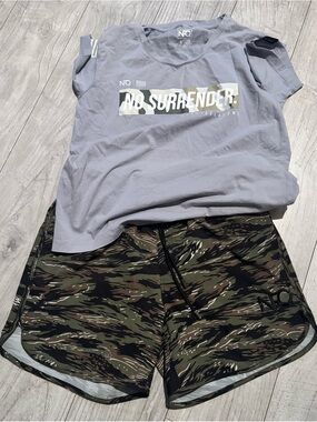 NFQ No Surrender Men's Athletic Shorts - Gray Tee & Camo Shorts
